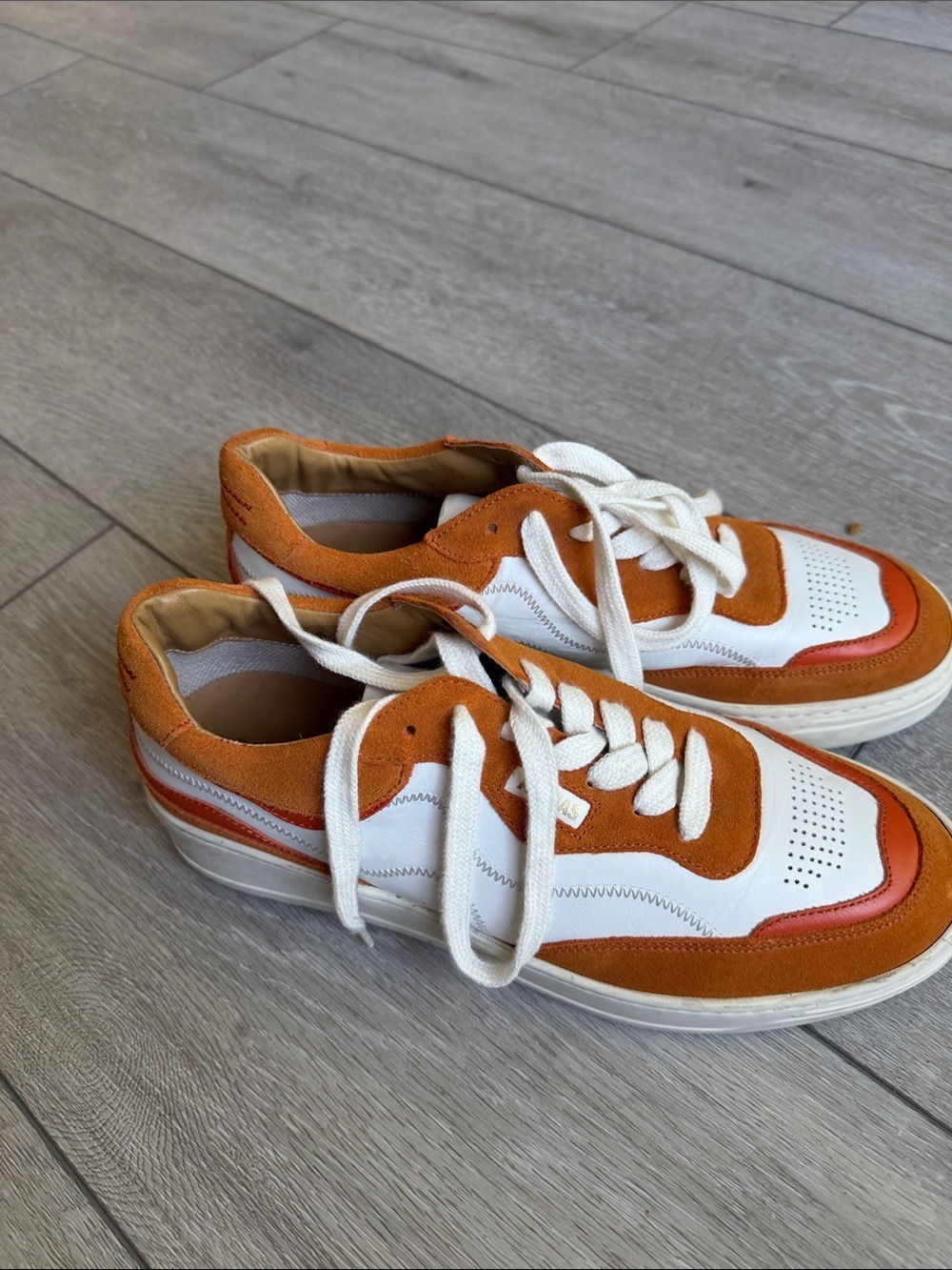 ALOHAS White and Orange Suede-Trim Low-Top Sneaker size 10 - Picture 3 of 10